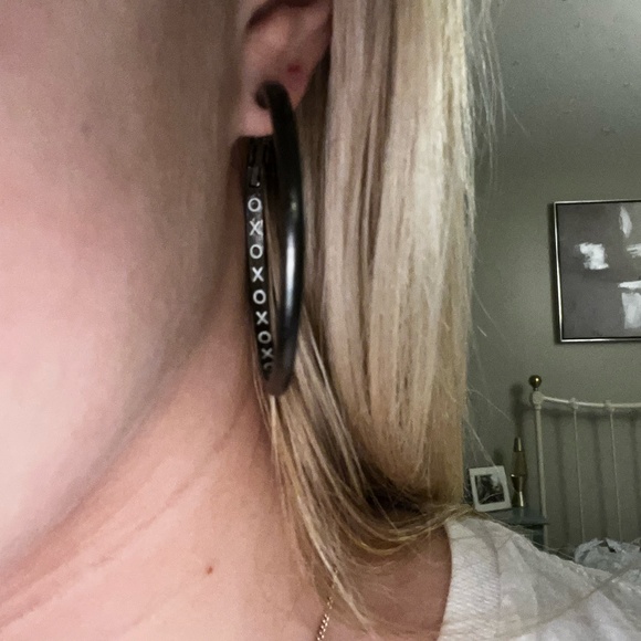 Black hoops - never worn!! - Picture 2 of 2
